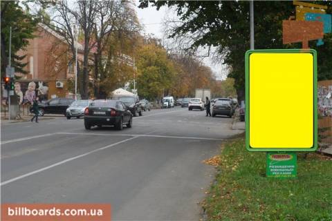 Сiтiлайт A у Ужгороді м.Ужгород вул. Івана Чендея (Льва Толстого) біля банку Київська Русь, маг. HIS, світлофорі, пішохідному переході, в сторону пл.Петефі Фото 1