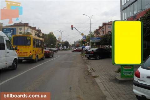Ситилайт A в Ужгороде м.Ужгород просп. Свободи,біля  ТЦ Білочка, Приватбанку, художнього салону, світлофор, пішохідний перехід, в сторону у-магу Україна фото 1