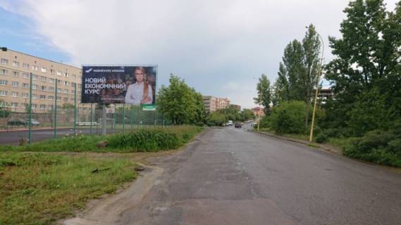 Билборд A в Ужгороде, Біл-борд  м. Ужгород вул.Університецька, 18, біля Гуртожитку в сторону УжНУ фото 1