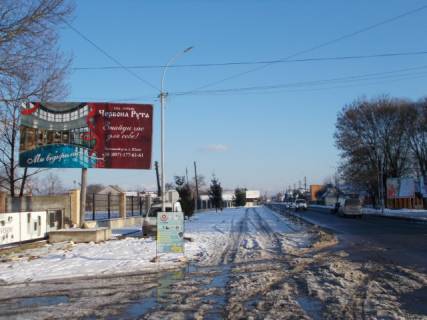 Билборд B в Тячеве, 6x3  м. Тячів вул. Армійська, біля стадіону, ресторани, АЗС, аквапарк в сторону м. Рахів фото 1