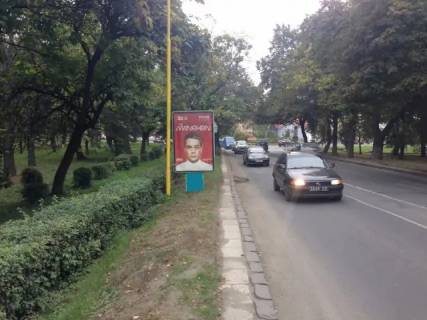 Ситилайт B в Ужгороде, 1.2x1.8  м.Ужгород вул.Дружби народів , біля парку Дружби народів, зїзд з транспортного мосту, із сторони 16-ти етажки фото 1