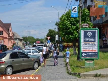 Ситилайт A в Тячеве вул. Незалежності, центр міста, біля торгового комплексу Діамант та районної аптеки, напроти торгового комплексу Меркурій, великий потік пішоходів фото 1
