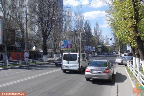 Backlight B in Kherson, 3x4  av. Usakova - CUM Photo 1