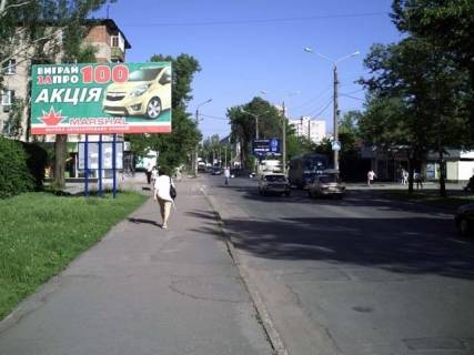 Билборд B в Мелитополе, 3х6  ул. Героев Украины перекресток с ул. Фролова (р-н центрального парка) центр города фото 1
