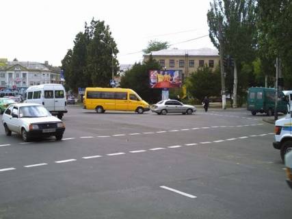 Билборд A в Мелитополе, 3х6  пр. Богдана Хмельницкого перекресток с ул. Героев Украины центр города фото 1