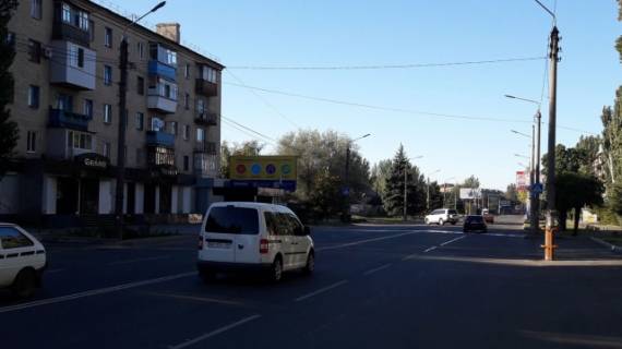 Билборд B в Мелитополе, 3х6  пр. Богдана Хмельницкого, 77 центральный проспект, центр города фото 1