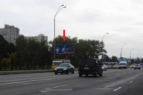 Білборд, Бігборд (Борд)  B у Києві, призма  Броварський просп., Ст. м. Лісова (супер-маркет "МегаМаркет", парк Кіото, в напрямку центру міста) Фото 1