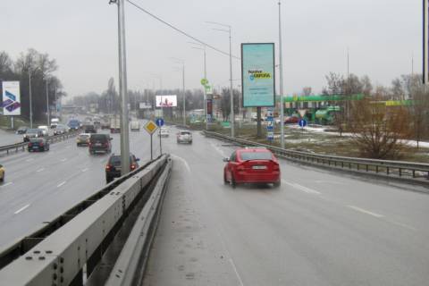 Backlight A in Kyiv, 8х4 вертикальний  Naddniprans'ke sose, 8 (AZS "WOG", AZS "AVIAS plus"), v napramku mist Patona Photo 1