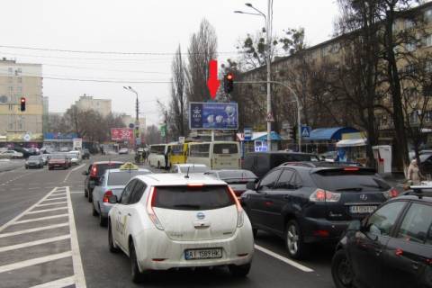 Билборд A в Киеве Юри Гната вул.,9 (ТЦ "Квадрат", ТЦ "Дитяча Країна",кінотеатр "Лейпциг", Сільпо, Велика кишеня, Ельдорадо), в  напрямку просп. Перемоги фото 1