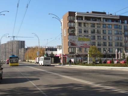 Білборд, Бігборд (Борд)  A у Києві, призма  Максимовича М. вул. (Трутенко Онуфрія), 22 (Академія СБУ, клуб "SAXON", 600м. від ст. м. Васильківська), в напрямку Кільцева дорога Фото 1