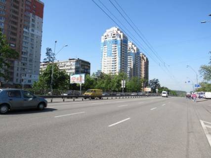 Білборд, Бігборд (Борд)  B у Києві, щит  Перемоги просп./ з'їзд на Кільцеву дорогу (Київський міжнародний університет,виїзд з міста) Фото 1