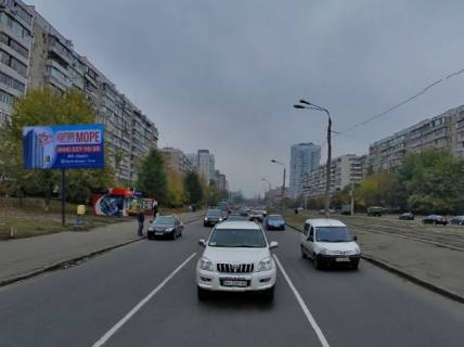 Билборд B в Киеве Тростянецкая, 5 (пересечение с Вербицкого, на остановке, 200м до Харьковского шоссе) фото 1