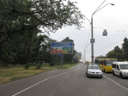 Билборд B в Киеве просп. Берестейський (Перемоги). (Солом'янський районний суд міста Києва, Універсал Банк), перехрестя з Грушецька вул. (Шутова Полковника)., в напрямку станції метро Берестейська фото 1