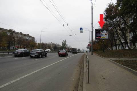 Білборд, Бігборд (Борд)  A у Києві, 3.14x2.3  Миколи Міхновського бульвар (Дружби Народів бульвар)., 13, (Новус, Нова пошта № 46, Готель Дружба), в напрямку Либідська площа (Дзержинського пл.) Фото 1