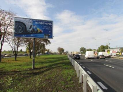 Prismatron, Prism A in Kyiv, 6х3  Кільцева дорога (СТО, Авторинок Автоцентр Жуляни, АЗС Shell, АТБ-маркет, ЖК "Жуляни", ТЦ Аракс, ТРЦ РЕСПУБЛІКА), на розподілювачі, 150 м до Жулянський міст - 664975 Photo 1