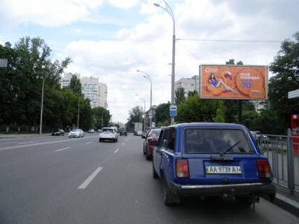 Билборд A в Киеве, 6х3  Васильківська вул., навпроти буд. 22 (Київський транспортно економічний коледж, Національний університет біоресурсів і природокористування України, Велика кишеня), в напрямку Голосіївська площа фото 1
