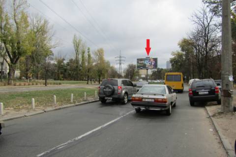 Білборд, Бігборд (Борд)  A у Києві, призма  Алішера Навої просп., 76 (ринок "Юність",  АТБ-маркет, Сільпо), в напрямку Генерала Жмаченка вул. Фото 1