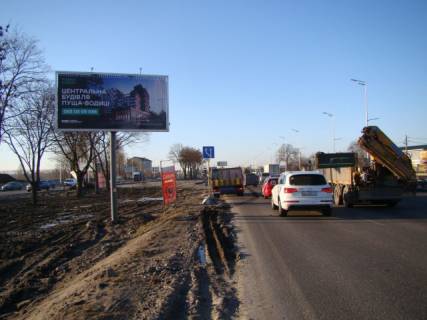 Prismatron, Prism A in Kyiv, 6х3  Кільцева дорога (СТО, Авторинок Автоцентр Жуляни, АЗС Shell, АТБ-маркет, ЖК "Жуляни", ТЦ Аракс, ТРЦ РЕСПУБЛІКА), на розподілювачі, 150 м до Жулянський міст - 664974 Photo 1