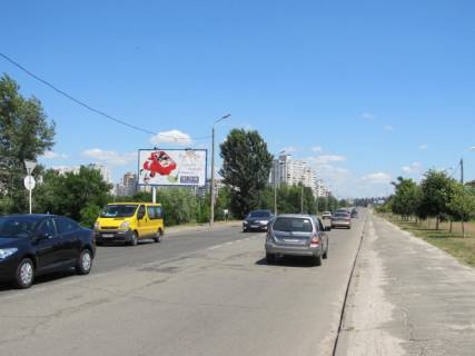 Билборд B в Киеве, щит  Оноре де Бальзака вул. (180м.до заїзду до церкви), в напрямку до ТЦ Район з центру фото 1