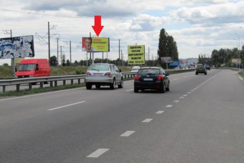 Білборд, Бігборд (Борд)  B у Києві, щит  Новообухівська траса (Дніпровське шосе), в напрямку з м.Київ, 1,2км. перед ТЦ"Мегамаркет", 100м після АЗС ОККО 8км+700м Фото 1
