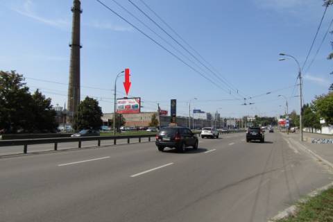 Білборд, Бігборд (Борд)  B у Києві, щит  Лугова вул. (Караван, Ашан, АЗС "SOCAR", Банк Аваль), в напрямку Автозаводська вул. Фото 1