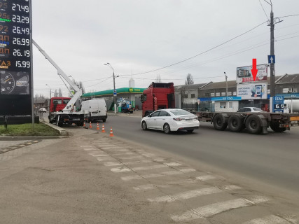 Билборд A в Одессе, 6x3  Ярмаркова площа АЗС WOG (От.Головатого, Чорноморського козацтва Миколаївська дор., 7 Пересипська) фото 1
