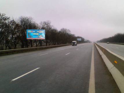 Билборд B на трассах Одесской области, 3х6  Одеса-Київ  (453 + 160км). За Клеверним мостом з Одеси,  к с.Алтестово, складський комплекс фото 1