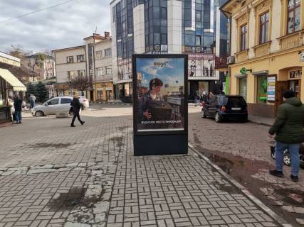 Ситилайт A в Ивано-Франковске площа Ринок   Ратуша  вхід з площі Міцкевича фото 1