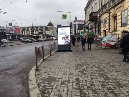 Видеоборд A в Ивано-Франковске Дністровська зупинка Універмаг - 389820 фото 1