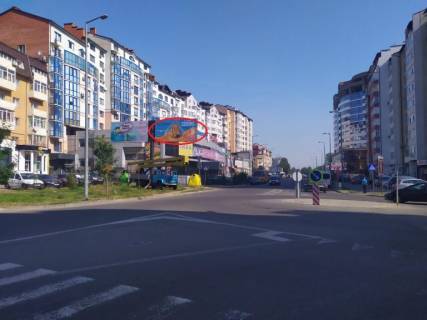 Билборд B в Ивано-Франковске, 3х6  Пд.Бульвар - В.Великого перехрестя правий      центр          фото 1