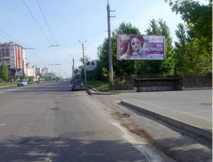 Билборд A в Ивано-Франковске, 3х6  Івасюка -  Незалежності  АЗС  (до Епіцентру) фото 1