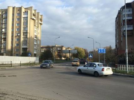 Билборд B в Ивано-Франковске, 3х6  Пд.Бульвар - Гурика перехрестя правий       центр       Чубі Бум      фото 1