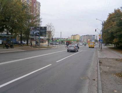 Билборд B в Ивано-Франковске, 3х6  Довженка,11( маг. Заравшан)  до Сільпо фото 1