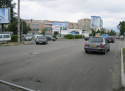 Билборд B в Ивано-Франковске, 3х6  Коновальця-Петлюри,напроти ОККО (ГМ "Велмарт") фото 1