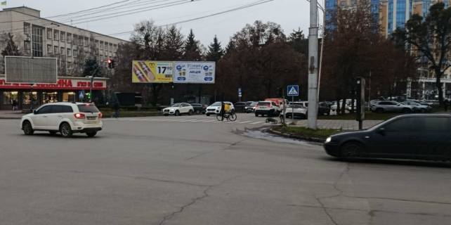 Prismatron, Prism + in Poltava, 3х6  Sobornosti st. (Zovtneva) - majdan Nezaleznosti (zprava) - 398781 Photo 1