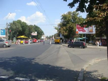 Призма A в Полтаве на перкр. Європейська вул. (Фрунзе) и Героїв-чорнобильців вул. (Чапаєва) - 122653 фото 1