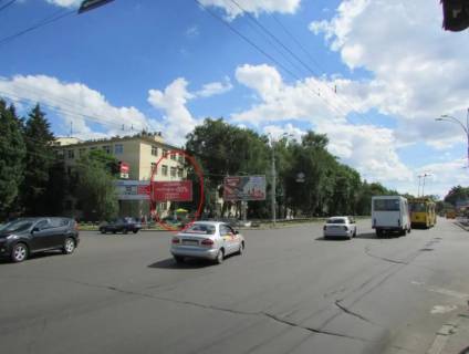 Призма B в Полтаве, 3х6  Європейська вул. (Фрунзе) - Шевченко вул.(перехід) - 281316 фото 1