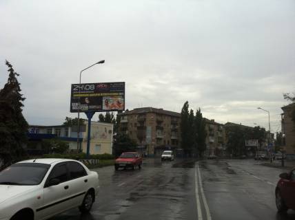 Билборд  в Мелитополе БР 028 Б       пр. Б-Хмельницкого и ул. Покровская (Луначарс.)   (Адмирал) фото 1