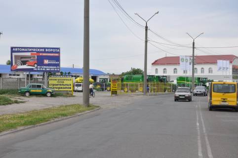 Билборд  в Мелитополе БР 105 Б       ул. В. Интернационолистов,  14   (ДжонДир) фото 1