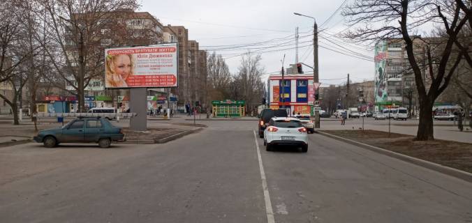 Билборд  в Мелитополе БР 082 Б      пр-т. 50-летия Победы и Брив-ла-Гайард              (Победа) фото 1
