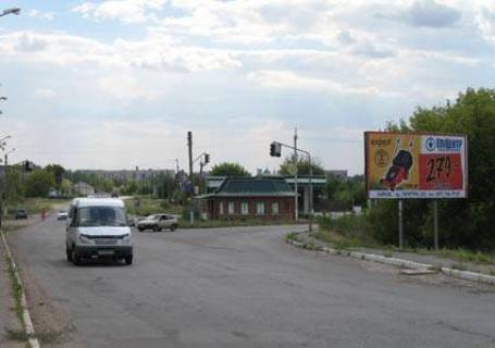 Билборд A в Изюме, 3х6  в центр, перекресток, АЗС ул. Харьковская-ул.Первомайская фото 1