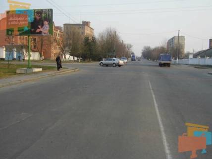 Билборд B в Миргороде ул.Гоголя, парная сторона, перекресток с ул.Котляревского, поворот на Сорочинцы фото 1