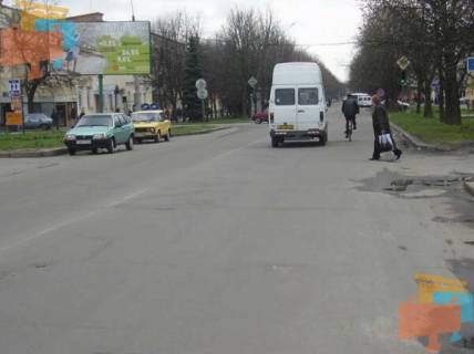 Билборд B в Миргороде вул.Гоголя (непарна сторона), навпроти Фуршету фото 1