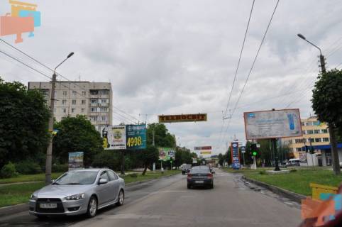 Билборд A в Черновцах, 3х6  вул.Сергія Скальда (Комарова)-пров.Ентузіастів фото 1
