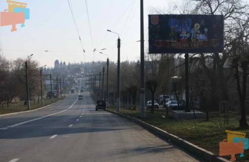 Білборд, Бігборд (Борд)  A у Чернівцях, 3х6  вул.Героїв Майдану (Червоноармійська)-Сергія Скальда (Комарова) Фото 1