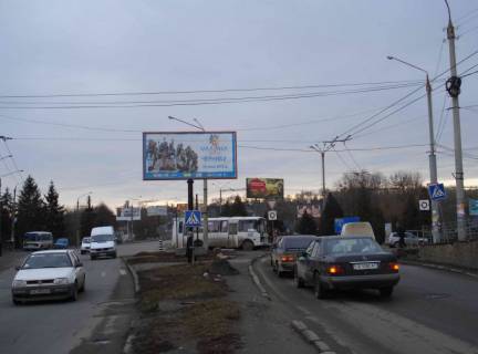 Билборд A в Черновцах, 3х6  вул.Хотинська-Галицький шлях-Гагаріна (Вокзальна) (Кільце) фото 1