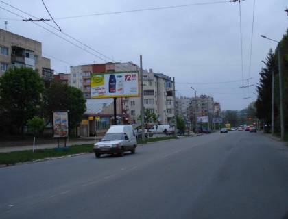 Билборд B в Черновцах, 3х6  вул. Південно-кільцева  31 фото 1