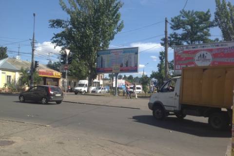 Билборд  в Николаеве Центральний просп. (Леніна просп.) -Рюмина призматрон новый фото 1