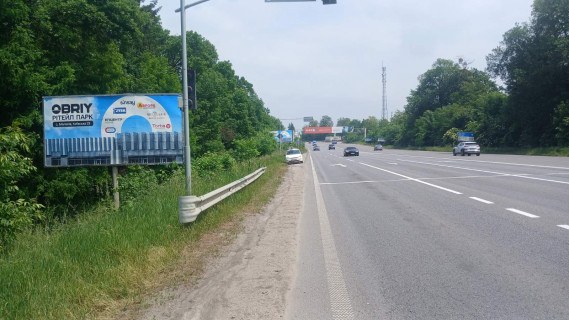 Билборд B на трассах Львовской области, 3х6  Підїзд до м Львів, км 0+900, праворуч (с Гамаліївка, ГК Древній град, РК Румбамбар) фото 1
