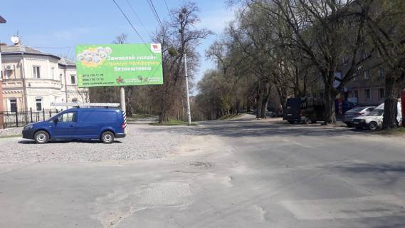 Билборд B в Умане, 6х3  м. Умань, вул. Садова, 32 (новий корпус УДПУ),  фото 1